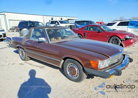 1977 Mercedes Benz 440 Sl z USA, uszkodzony, nr VIN 10704412040081